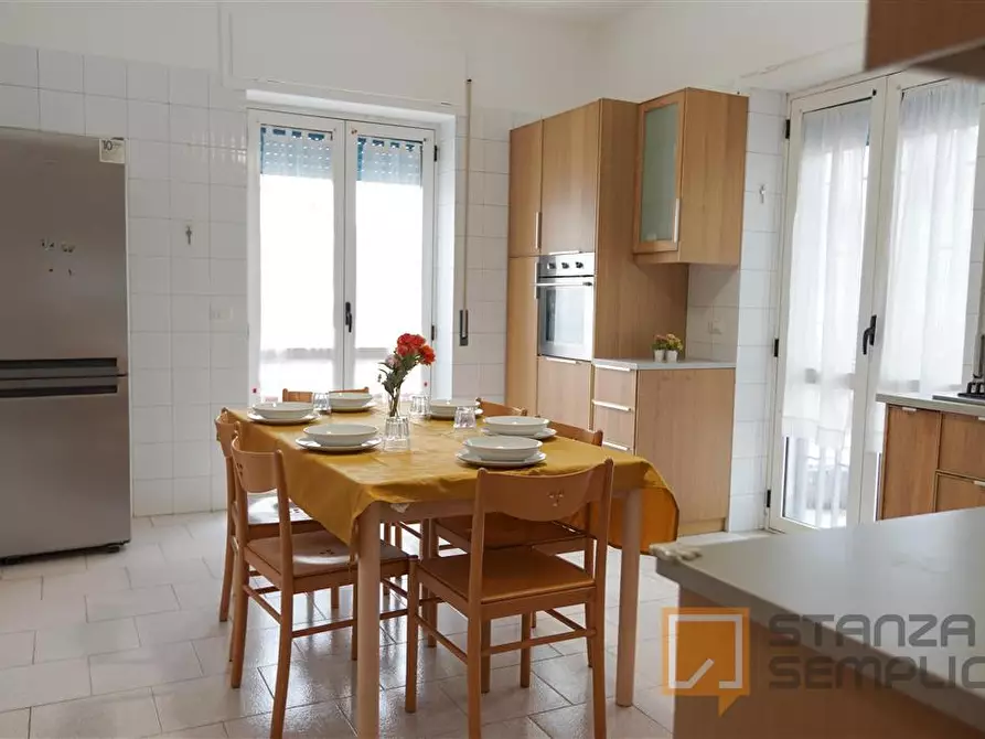 Immagine 19 di Stanza singola in affitto  in Via Bognar 43 a Pozzuoli