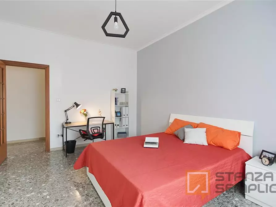 Immagine 2 di Stanza singola in affitto  in Via Bognar 43 a Pozzuoli