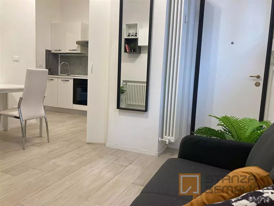 Immagine 3 di Stanza singola in affitto  in Via Mura di Porta San Felice 6 a Bologna