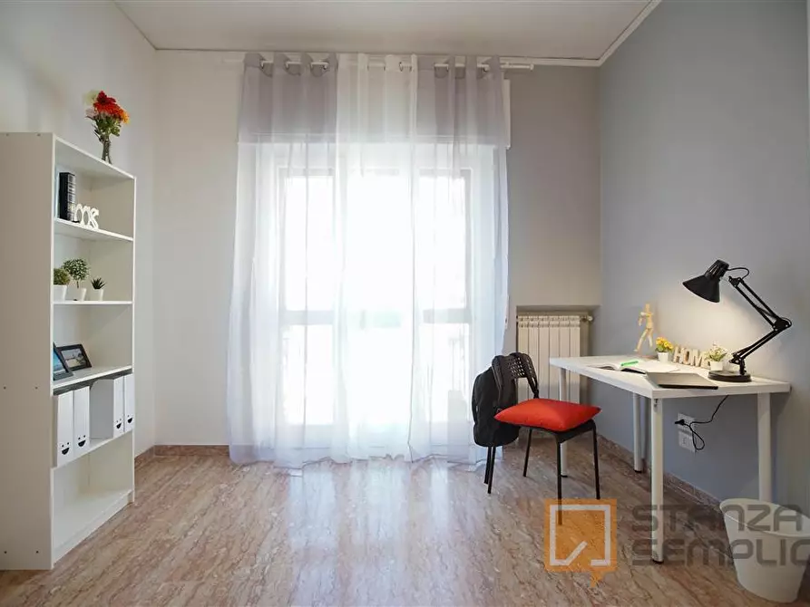Immagine 3 di Stanza singola in affitto  in Via Pietro Castellino 141 sc. A p. 6 Int 11 a Napoli