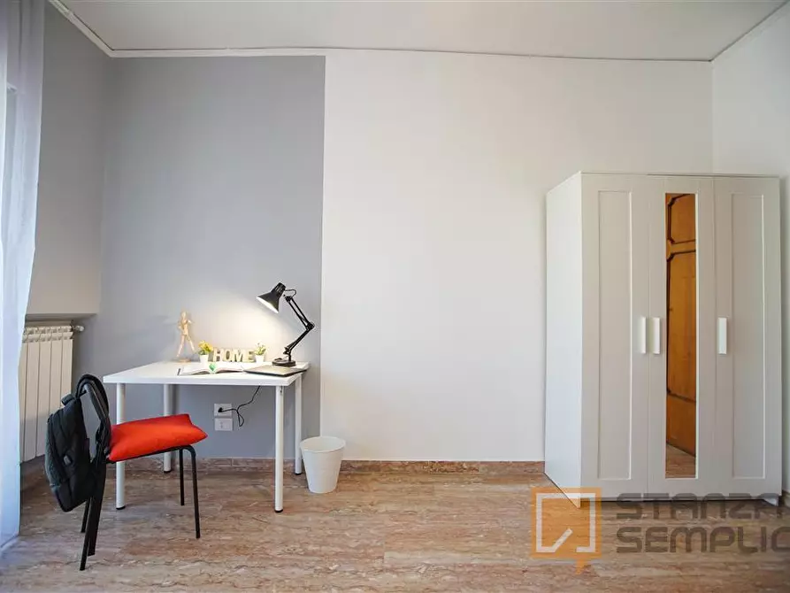 Immagine 6 di Stanza singola in affitto  in Via Pietro Castellino 141 sc. A p. 6 Int 11 a Napoli