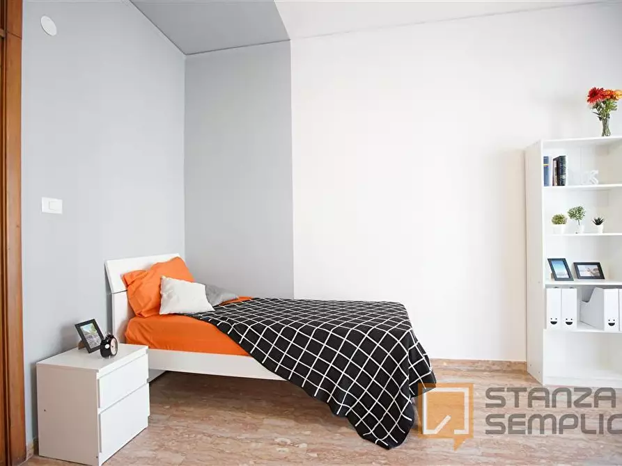 Immagine 5 di Stanza singola in affitto  in Via Pietro Castellino 141 sc. A p. 6 Int 11 a Napoli