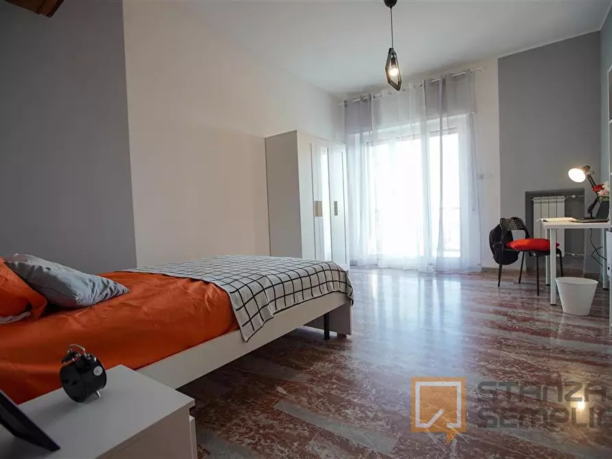 Immagine 2 di Stanza singola in affitto  in Via Pietro Castellino 141 sc. A p. 6 Int 11 a Napoli
