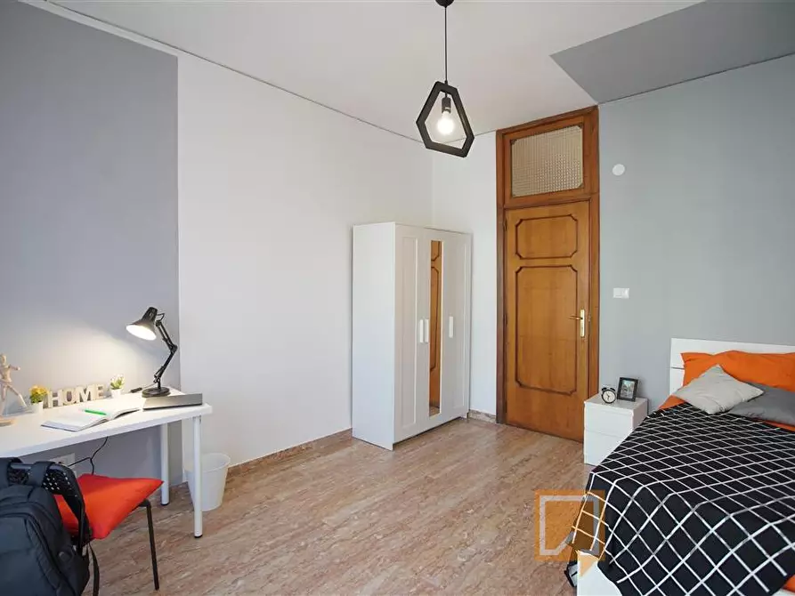 Immagine 4 di Stanza singola in affitto  in Via Pietro Castellino 141 sc. A p. 6 Int 11 a Napoli