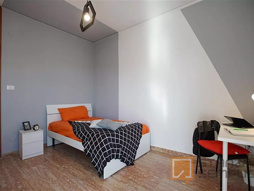 Immagine 6 di Stanza singola in affitto  in Via Pietro Castellino 141 sc. A p. 6 Int 11 a Napoli