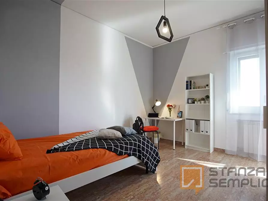 Immagine 2 di Stanza singola in affitto  in Via Pietro Castellino 141 sc. A p. 6 Int 11 a Napoli