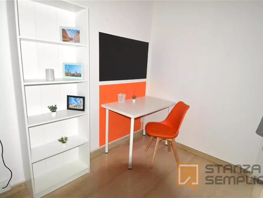 Immagine 5 di Stanza singola in affitto  in Viale Storchi 32 a Modena