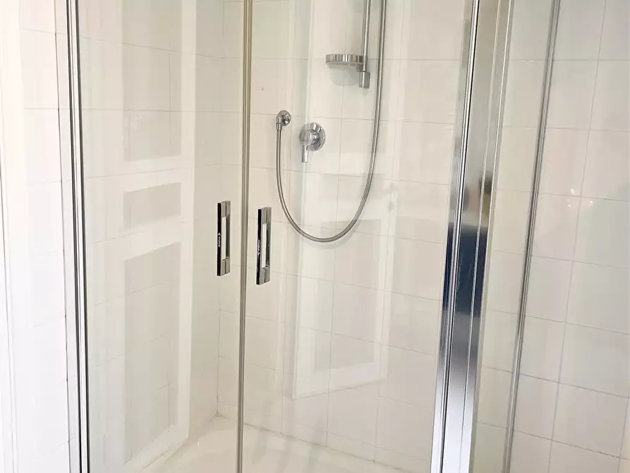 Immagine 20 di Stanza singola in affitto  in LUNGARNO VESPUCCI 60 a Firenze