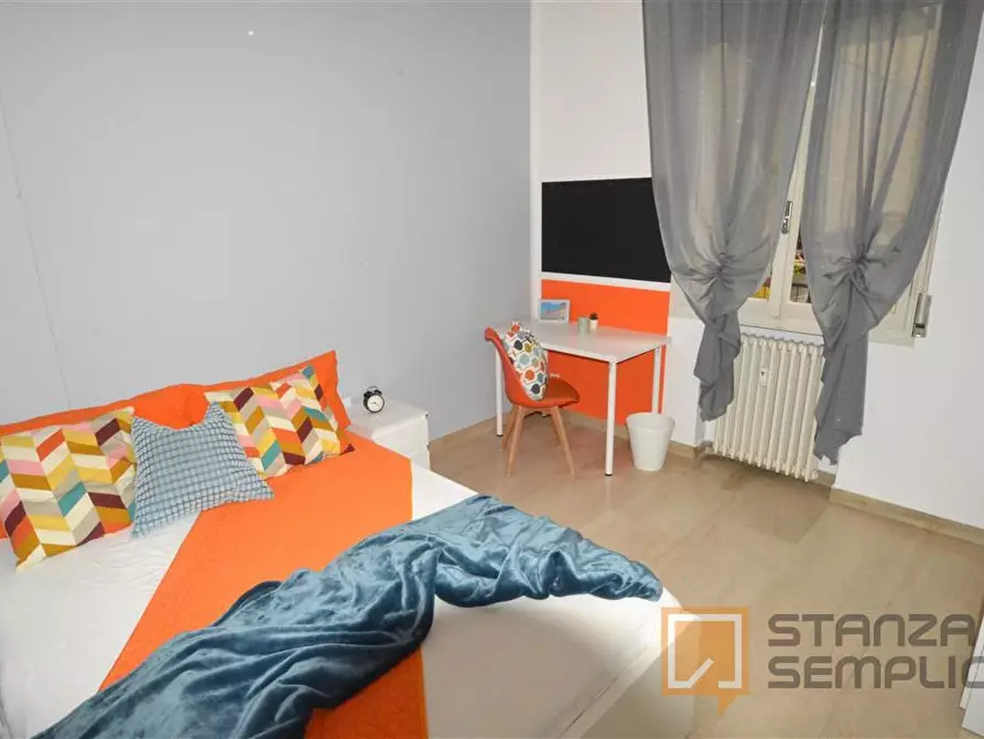Immagine 2 di Stanza singola in affitto  in Viale Storchi 32 a Modena