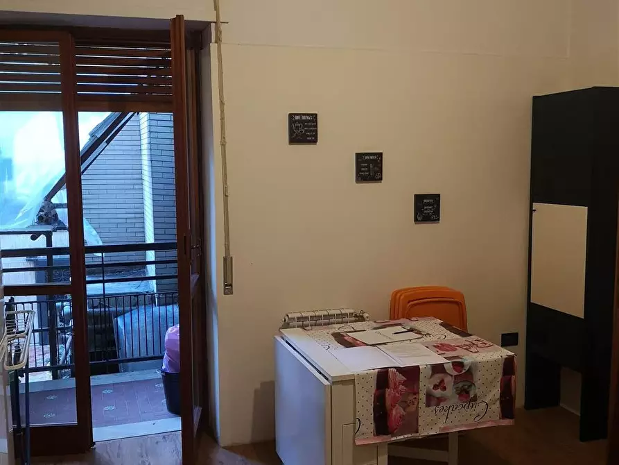 Immagine 2 di Stanza singola in affitto  in Via Gabriele Jannelli 220 p. T int. 3 a Napoli