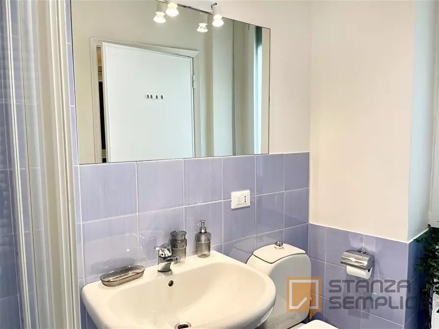 Immagine 19 di Stanza singola in affitto  in LUNGARNO VESPUCCI 60 a Firenze