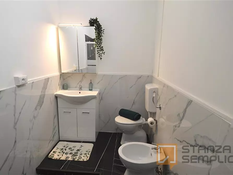 Immagine 11 di Stanza singola in affitto  in Via Zanoni 37 a Modena