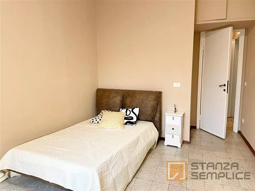 Immagine 4 di Stanza singola in affitto  in Via LUNGARNO VESPUCCI 60 a Firenze