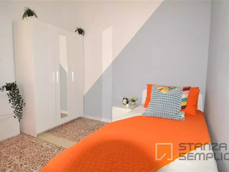 Immagine 4 di Stanza singola in affitto  in Via Zanoni 37 a Modena
