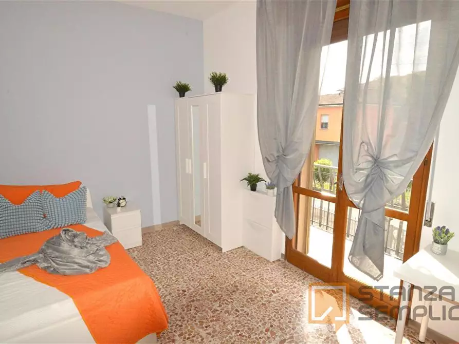 Immagine 2 di Stanza singola in affitto  in Via Zanoni 37 a Modena