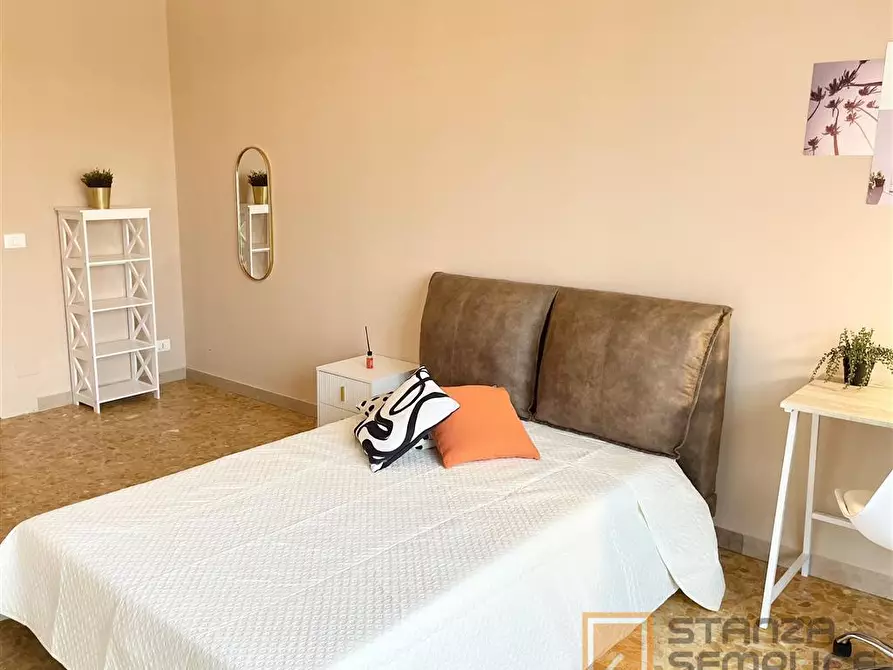 Immagine 5 di Stanza singola in affitto  in LUNGARNO VESPUCCI 60 a Firenze