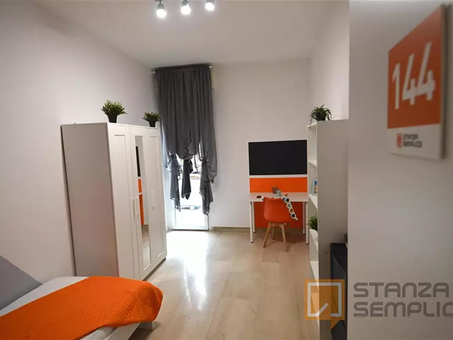 Immagine 2 di Stanza singola in affitto  in Viale Storchi 32 a Modena