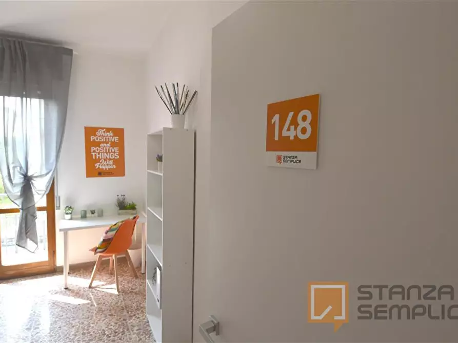 Immagine 1 di Stanza singola in affitto  in Via Zanoni 37 a Modena