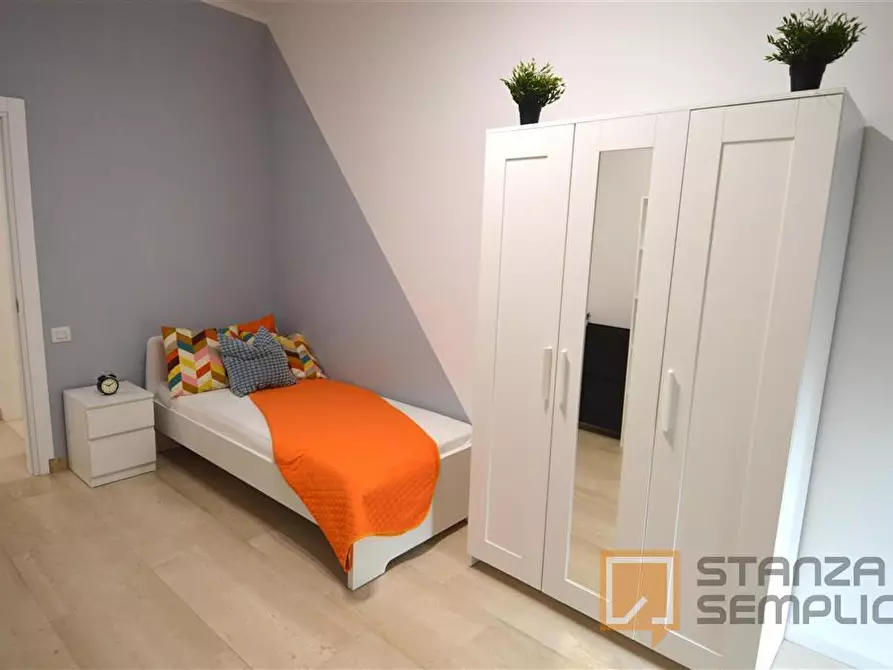 Immagine 1 di Stanza singola in affitto  in Viale Storchi 32 a Modena