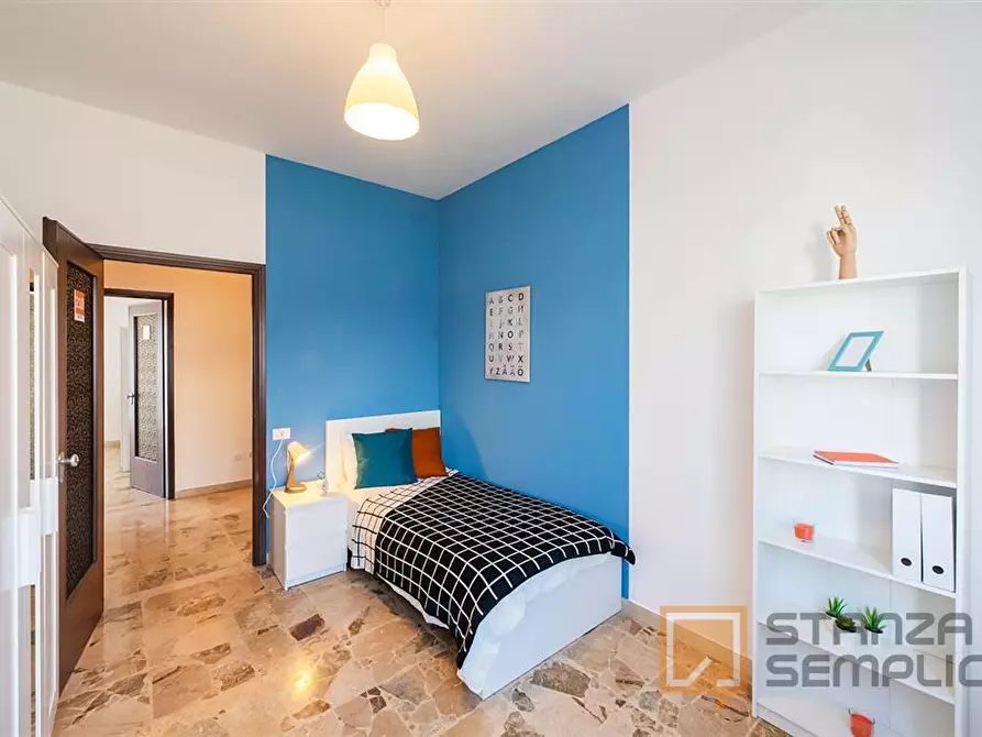 Immagine 1 di Stanza singola in affitto  in VIA ISONZO 4 a Azzano San Paolo