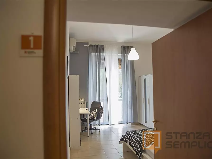 Immagine 1 di Stanza singola in affitto  in Piazza San Francesco D'Assisi n. 1  a Foggia