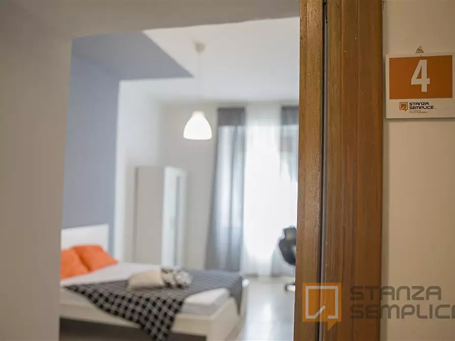 Immagine 1 di Stanza singola in affitto  in Piazza San Francesco D'Assisi n. 1  a Foggia