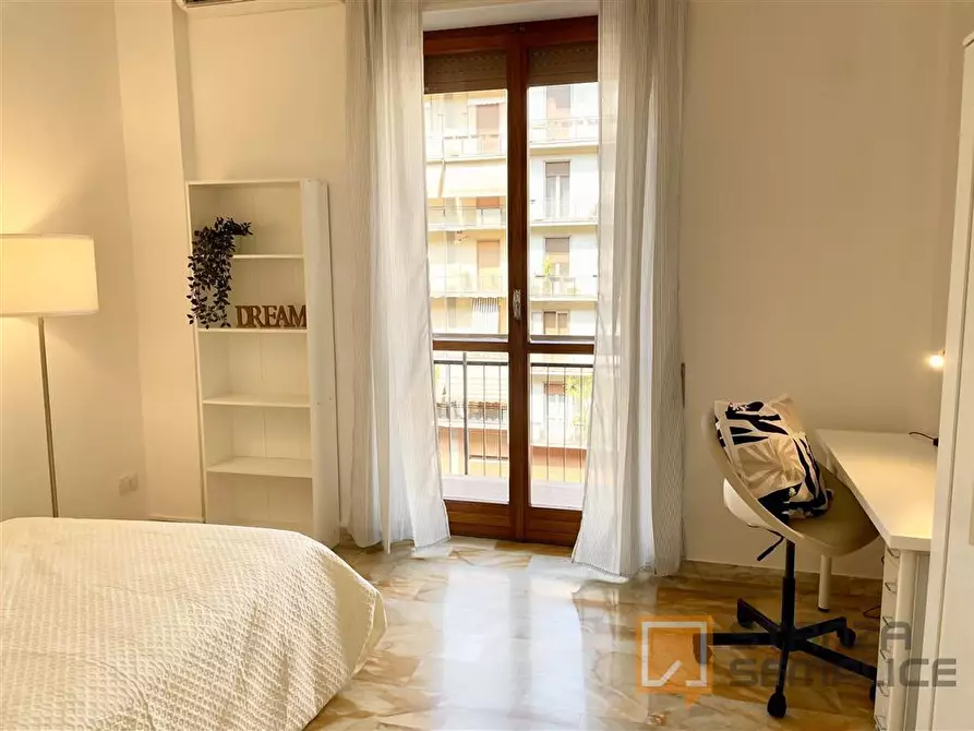 Immagine 1 di Stanza singola in affitto  in Via VIA CADUTI DI CEFALONIA 60 a Firenze
