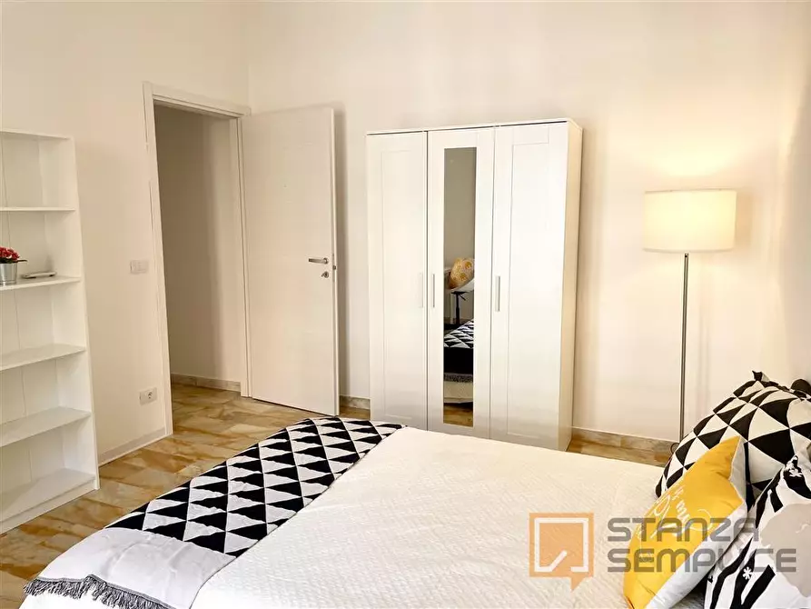 Immagine 1 di Stanza singola in affitto  in VIA CADUTI DI CEFALONIA 60 a Firenze