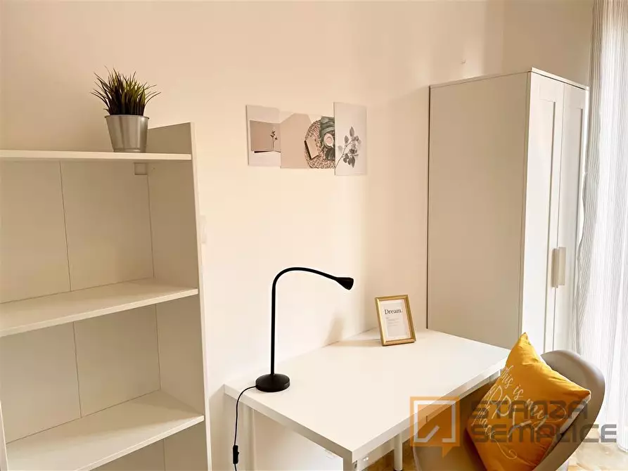 Immagine 5 di Stanza singola in affitto  in Via VIA CADUTI DI CEFALONIA 60 a Firenze