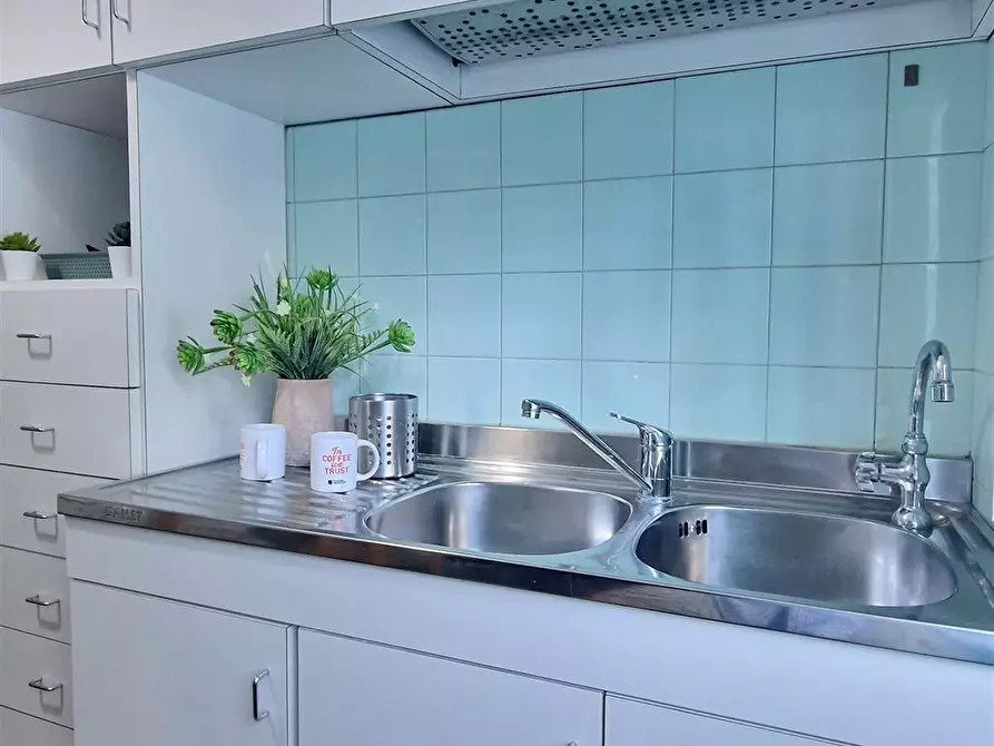 Immagine 16 di Stanza singola in affitto  in Via Viale delle Province, 79 a Roma