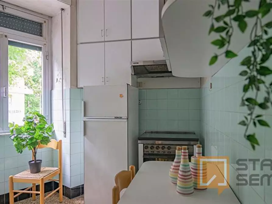 Immagine 6 di Stanza singola in affitto  in Viale delle Province, 79 a Roma