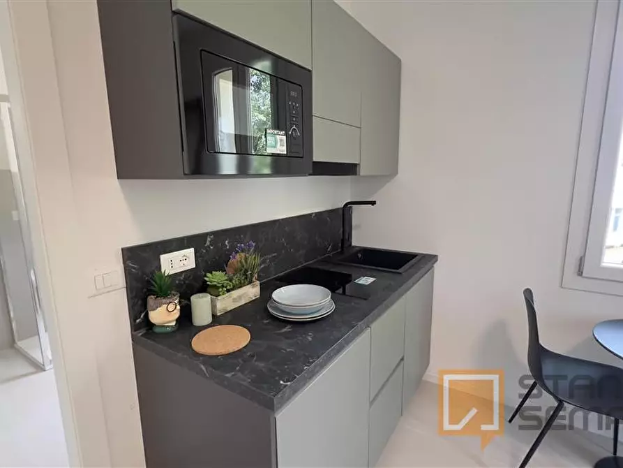 Immagine 11 di Stanza singola in affitto  in Via Vignolese 749 a Modena