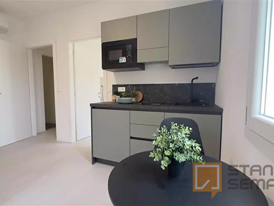 Immagine 5 di Stanza singola in affitto  in Via Vignolese 749 a Modena