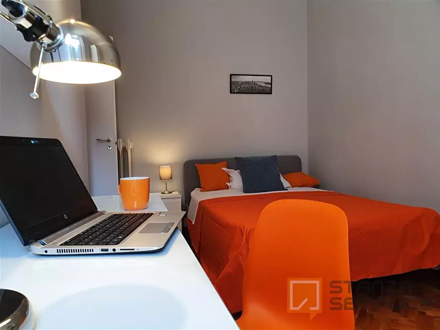 Immagine 1 di Stanza singola in affitto  in Viale Brianza 24 a Milano