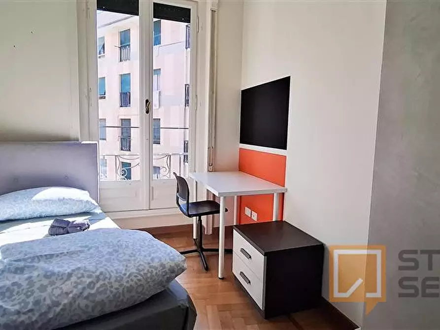 Immagine 8 di Stanza singola in affitto  in Via VIA ANTON CROCCO 8/13 a Genova