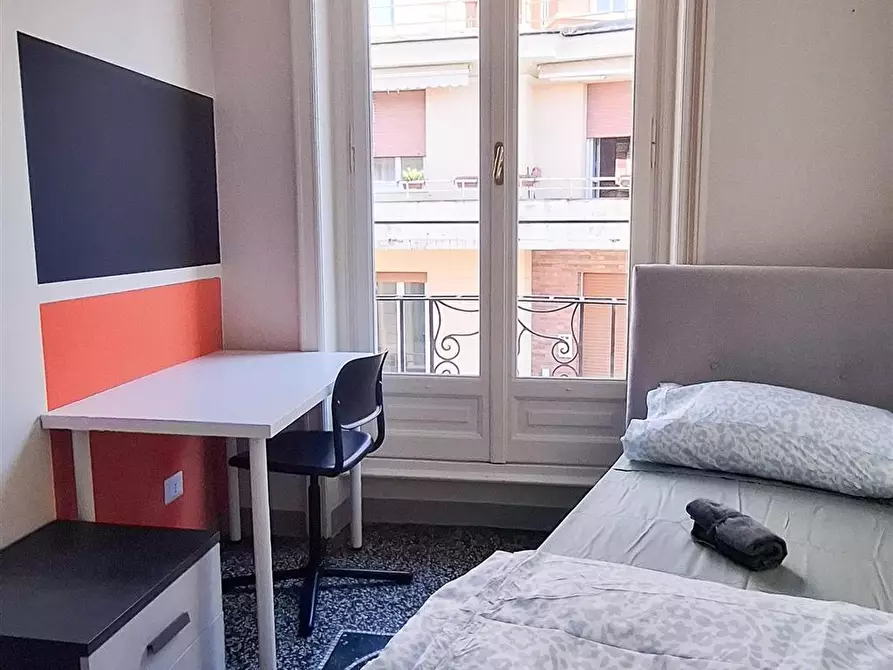 Immagine 10 di Stanza singola in affitto  in Via VIA ANTON CROCCO 8/13 a Genova