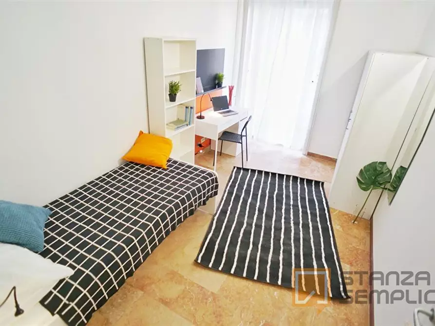 Immagine 2 di Stanza singola in affitto  in Via Corridoni 6 a Milano