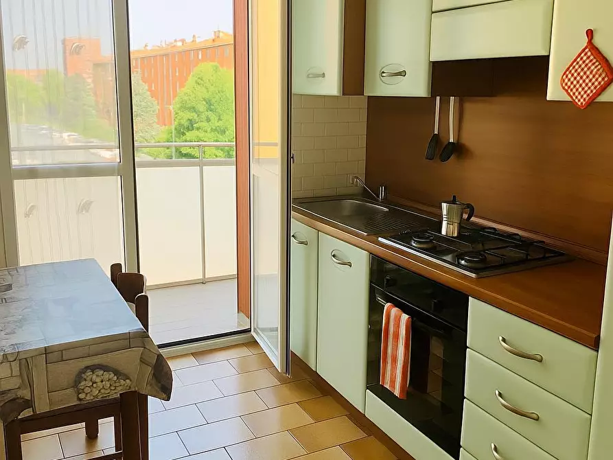 Immagine 2 di Stanza singola in affitto  in Via Ugo Betti 15 a Milano