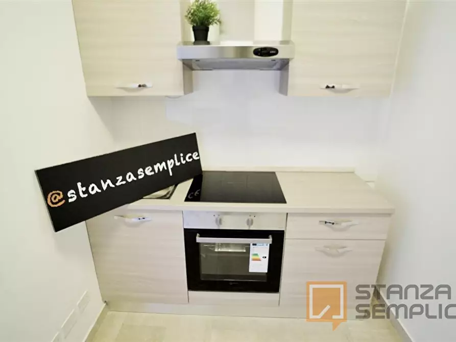 Immagine 3 di Stanza singola in affitto  in Via Corridoni 6 a Milano