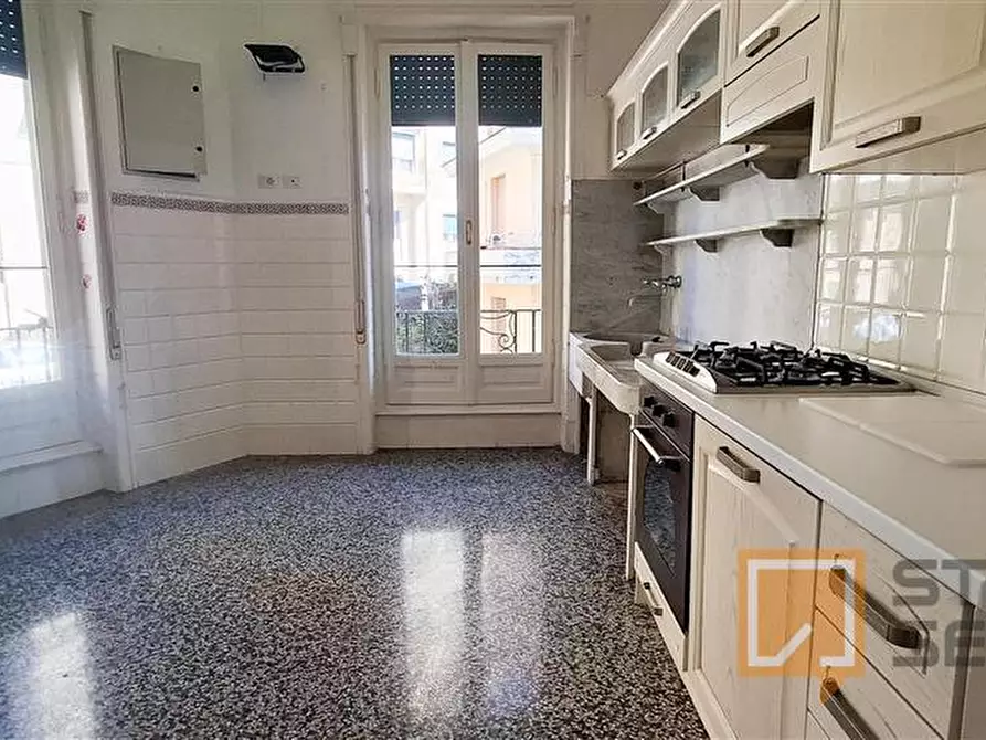 Immagine 1 di Stanza singola in affitto  in VIA ANTON CROCCO 8/13 a Genova