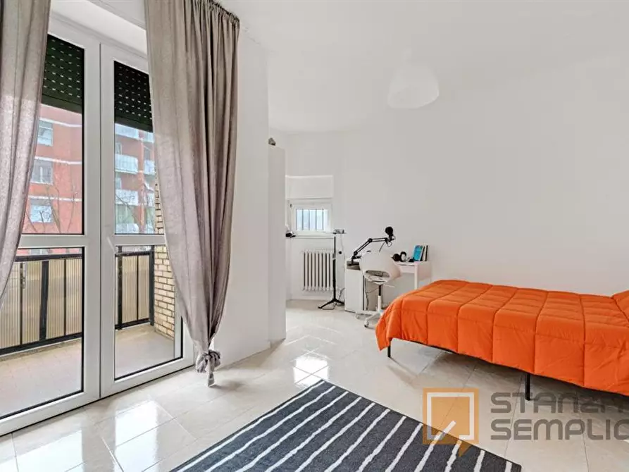 Immagine 2 di Stanza singola in affitto  in Via Beato Padre Pio da Pietralcina 2 a Milano