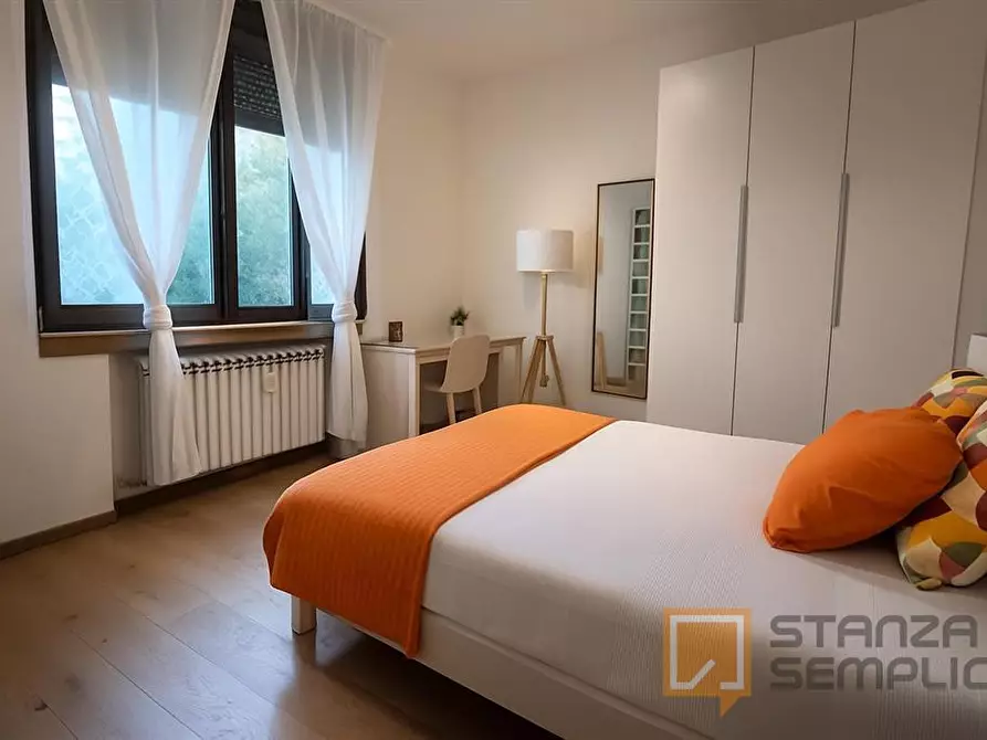 Immagine 1 di Stanza singola in affitto  in Via Vaccari 38 a Modena