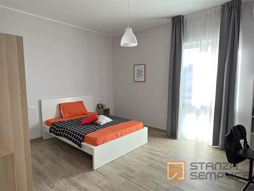 Immagine 2 di Stanza singola in affitto  in Via Tirino 67  int. 1 a Pescara