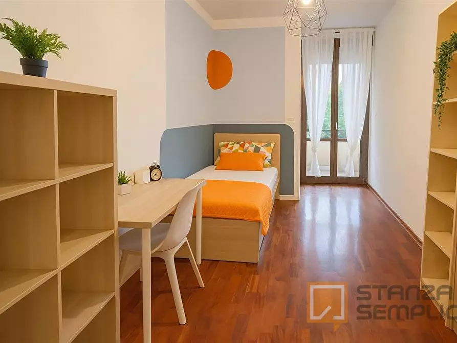 Immagine 2 di Stanza singola in affitto  in Via Vaccari 38 a Modena