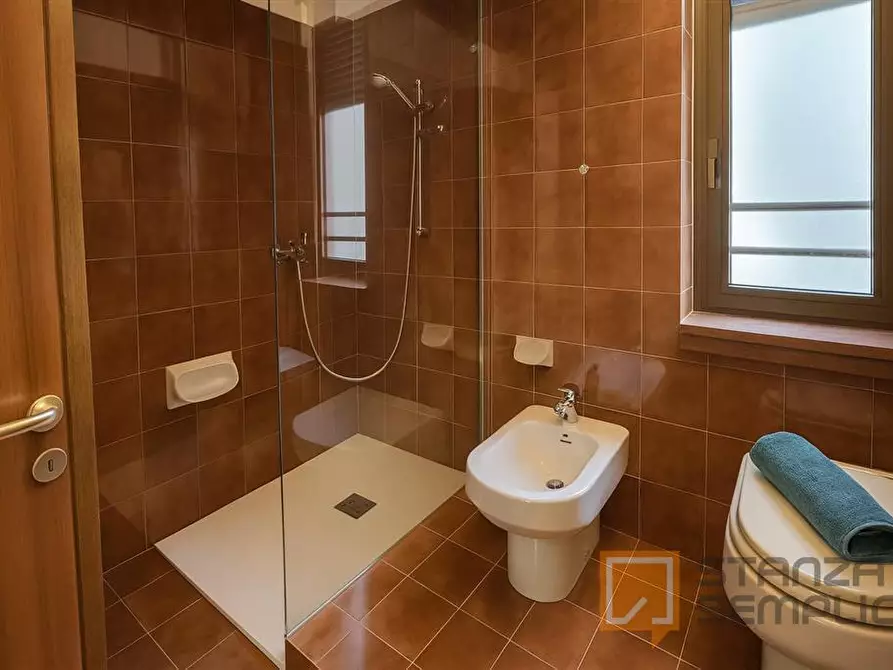 Immagine 9 di Stanza singola in affitto  in Via Vaccari 38 a Modena