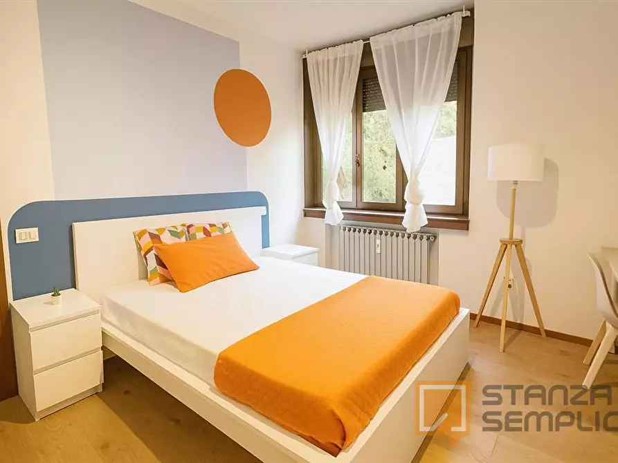 Immagine 1 di Stanza singola in affitto  in Via Vaccari 38 a Modena