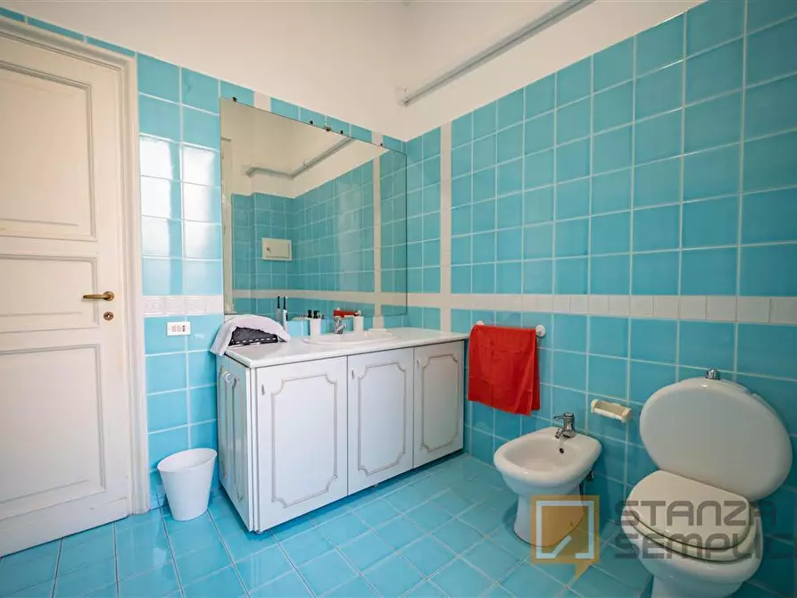 Immagine 8 di Stanza singola in affitto  in Corso MAGENTA 1 /5 a Genova