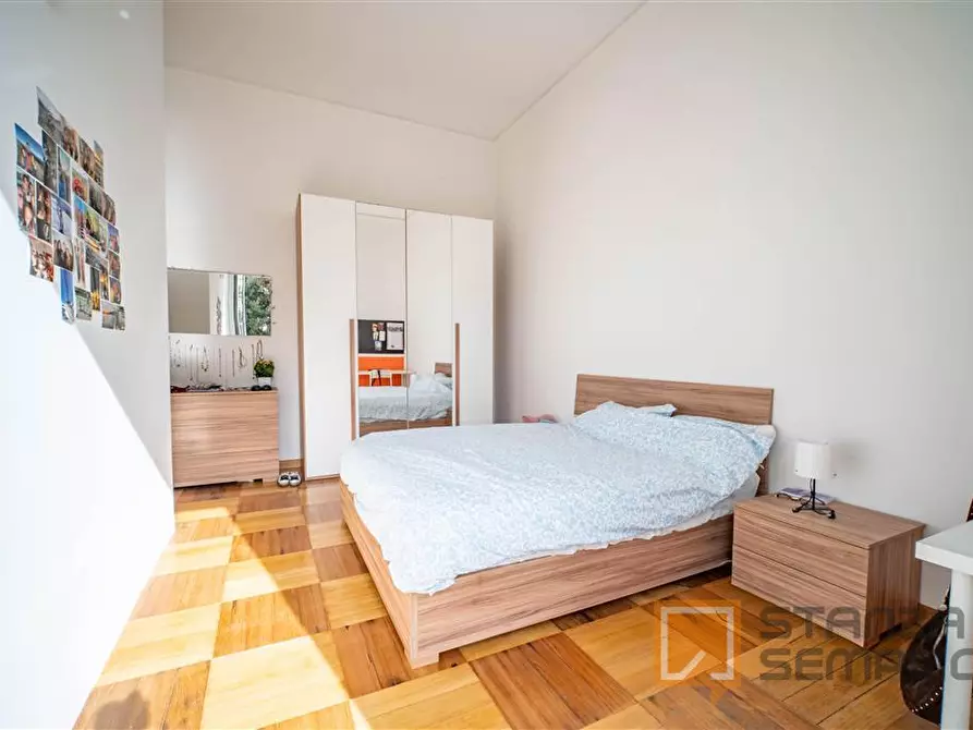 Immagine 16 di Stanza singola in affitto  in Corso MAGENTA 1 /5 a Genova