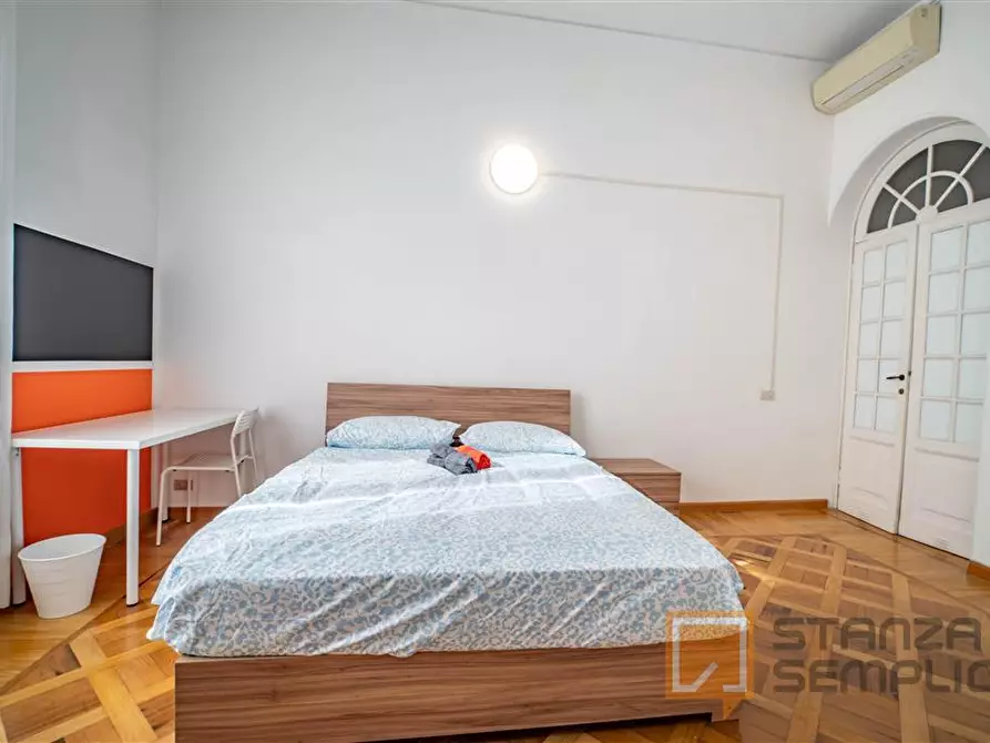 Immagine 20 di Stanza singola in affitto  in Corso MAGENTA 1 /5 a Genova