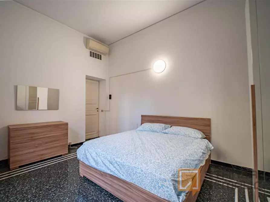 Immagine 19 di Stanza singola in affitto  in Corso MAGENTA 1 /5 a Genova